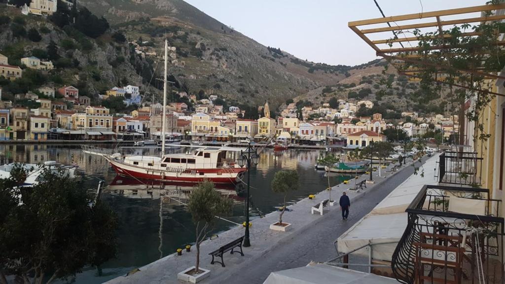 Symi Blue Port Apartment Exterior foto